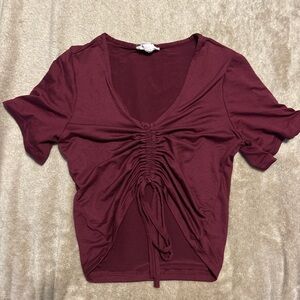 Chic Burgundy Ruched Short Sleeve Top